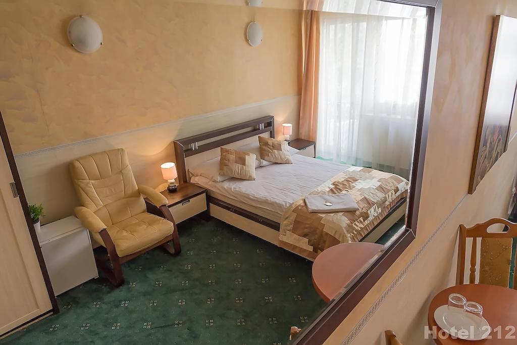 Hotel 212 Warsaw Room photo
